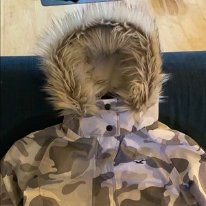 Women’s Hollister All-Weather Grey Camo Jacket